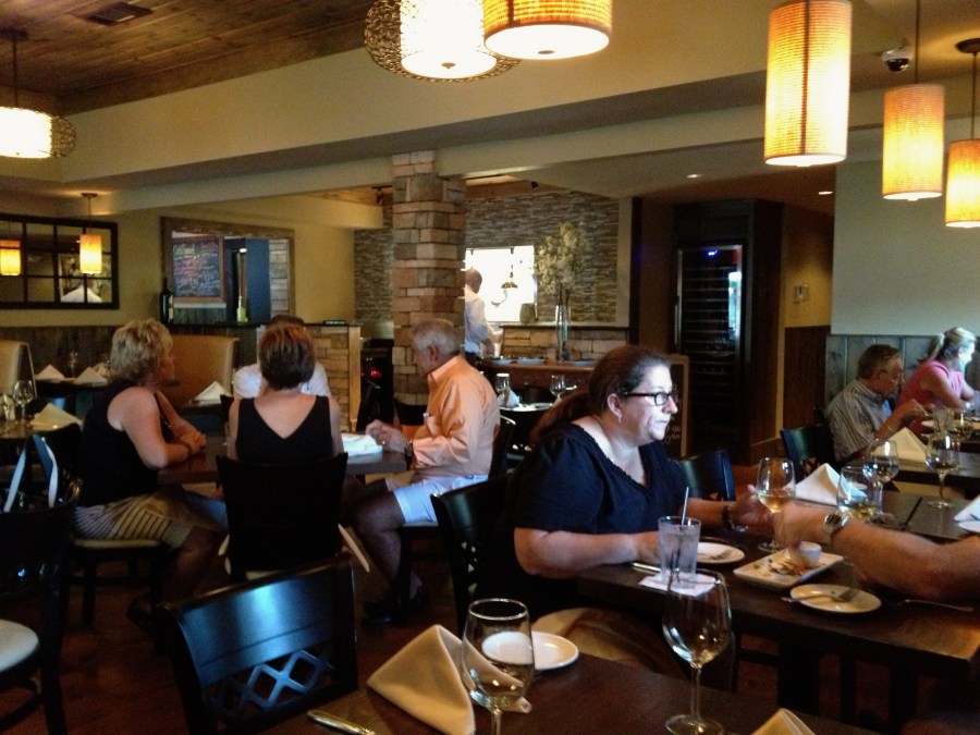 Nice touches in the dining room.